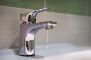 How to fix a leaky faucet