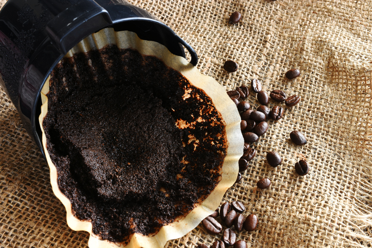is it safe to wash coffee grounds down the sink?